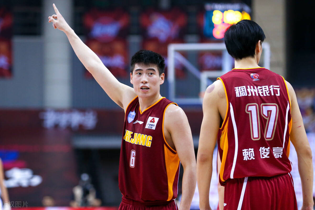 卫冕冠军再登巅峰，历史重演再次辉煌